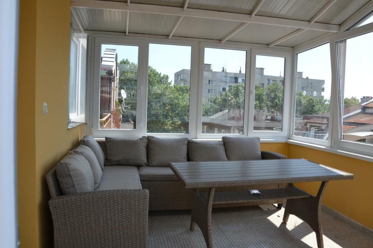 Arte Casa Apartment Burgas Bagian luar foto